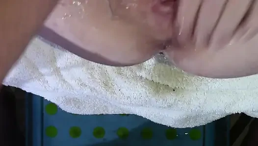 7 Çok Yakın Yayılmış Vajina Dildo Ve Camla Sikişiyor