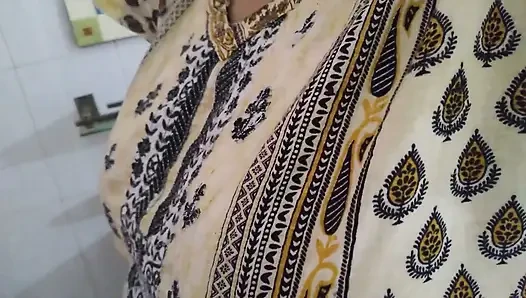 45 Year Old Neighbor Stepaunty Seduced Me by Seeing Her Big Ass While Combing Her Hair - Indian Desi Sex (bbw)