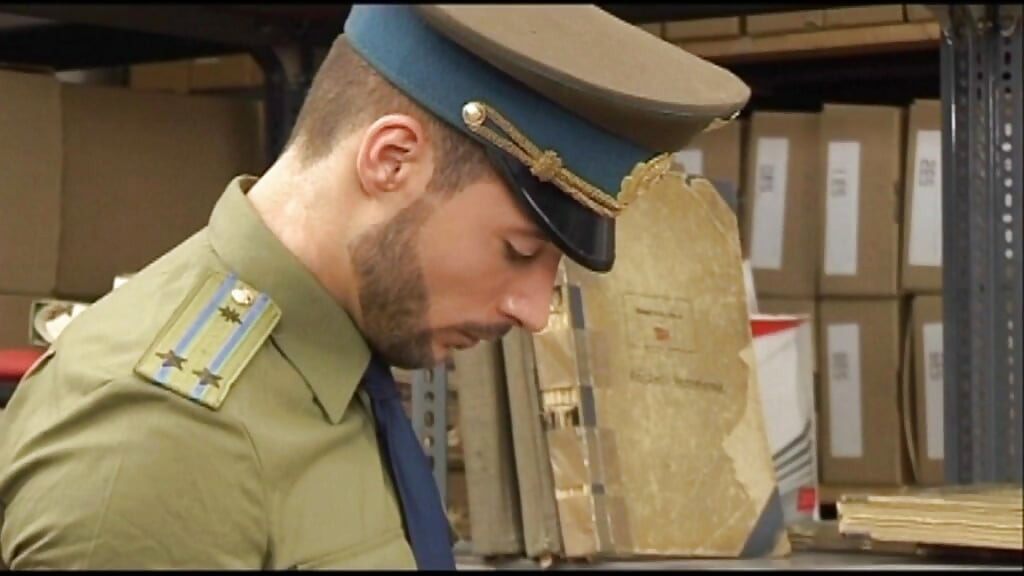 يونغ هونج جوك يحصل على Gangbanged الشرج من قبل حزمة من العضلات