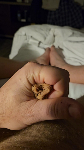 Small cock wank play