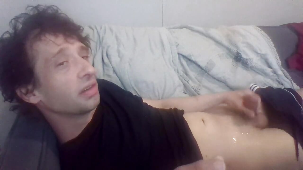 Ben lezzetli göt deliğine bakarken amını su basarken beni öp ve yarağını okşa