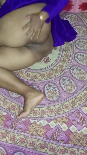 Behen ne ko porn movie dekhte hue pakda ko | Clip 1