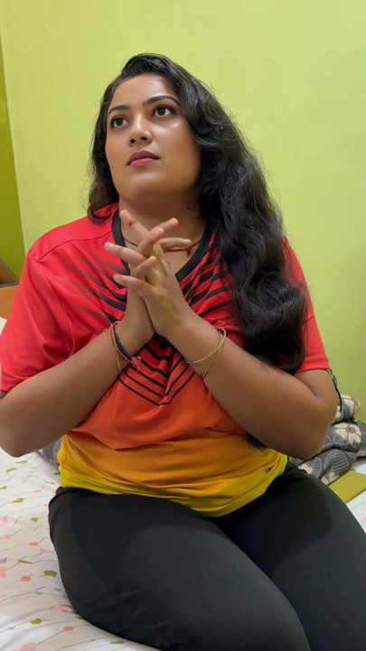 Step sister caught by going to oyo room for her boyfriend, she wearing there pink bra panty , Full Hindi Viral Video | Clip 1