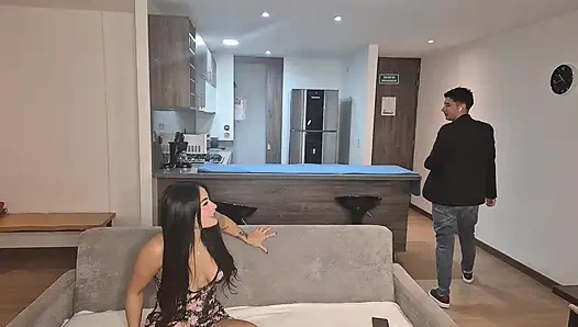 Düşünmeden En Iyi Arkadaşimin Üvey Kiz Kardeşiyle Seks Yapiyorum Ve Futbol Maçi Izliyoruz