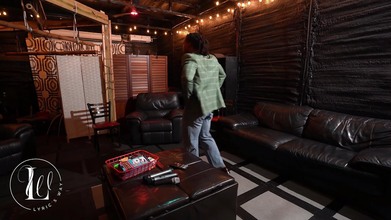 Club Promoter’s BBC Tag-team: Interracial MILF Lyric & Evelin Stone’s Double-blow Heaven