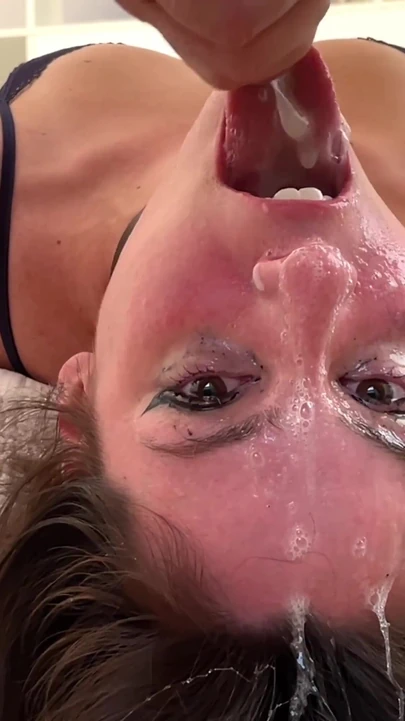 Fordított hardcore hanyag torokbaszás