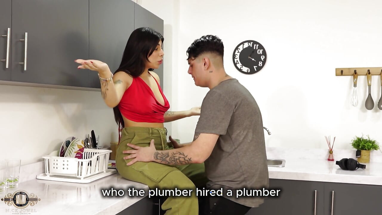 Trong Khi Chồng Tôi Đang Làm Việc... Tôi Đã Vui Vẻ