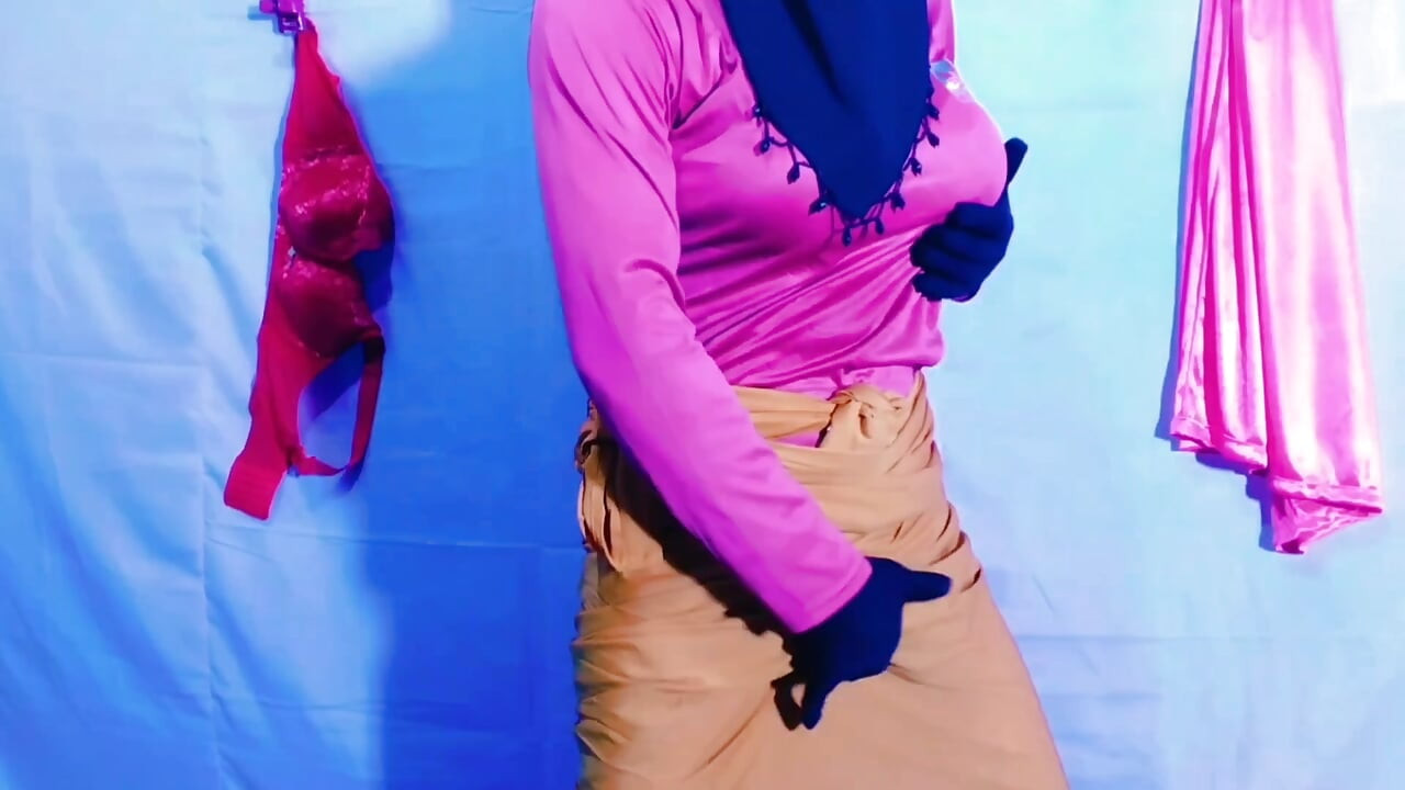 Pakistani beautiful bhabhi masturbation