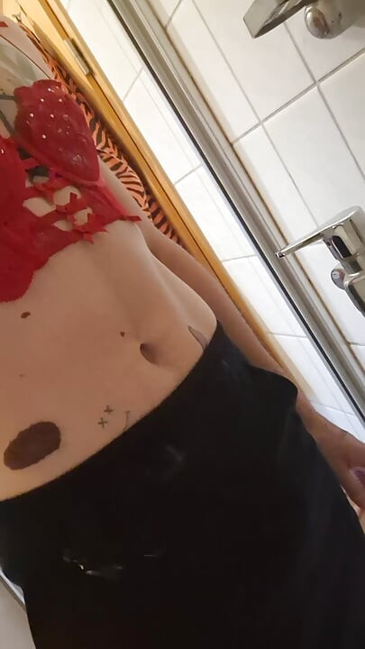 Esticamento anal e comer porra