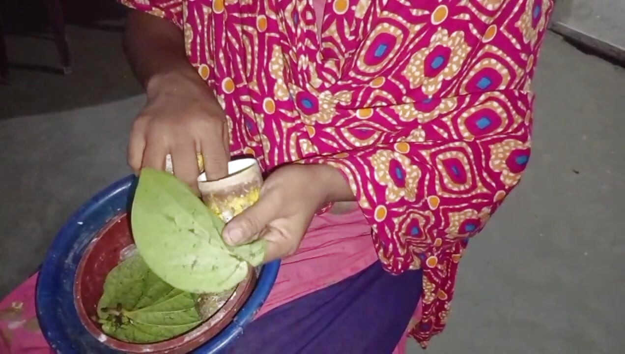 Horny Bhabhi Dirty Talk Teasing Devar