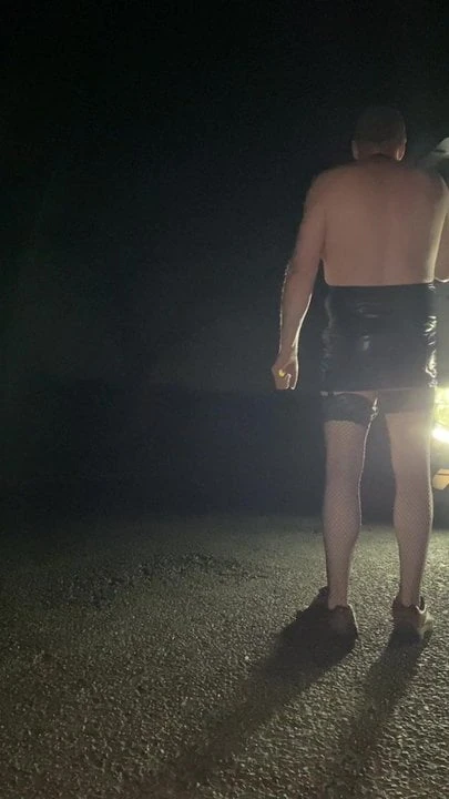 Sissy flashing