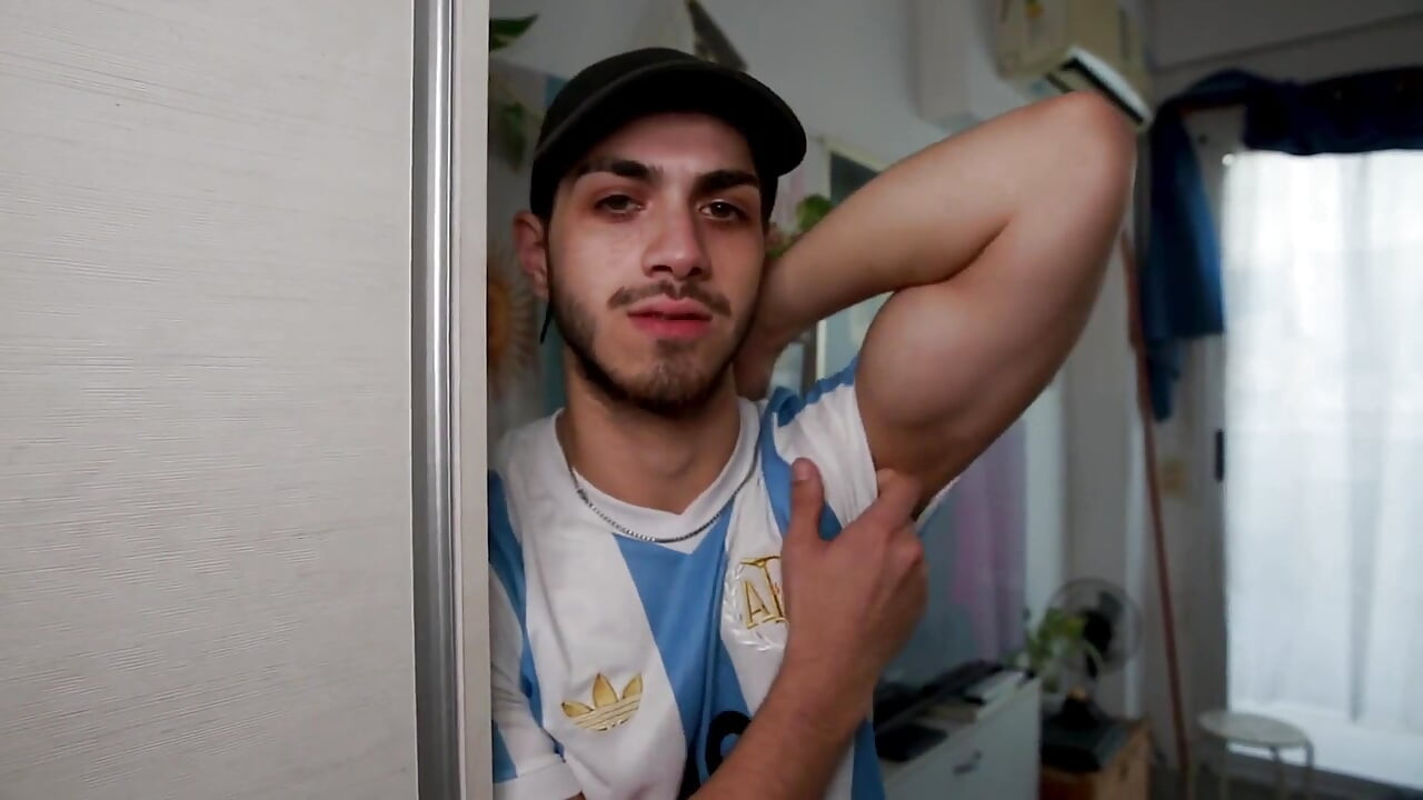 Viens, sentez l’odeur d’un vrai homme