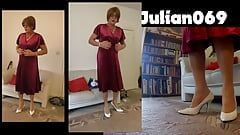 Julian069 लाल रंग में वेलवेट ड्रेस