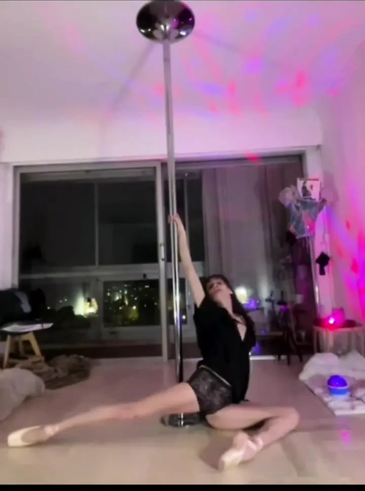 Nude Dancer