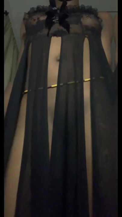 All Eyes on browngurl234 as She Takes Over the Camera with her sexy dance moves | Clip 3