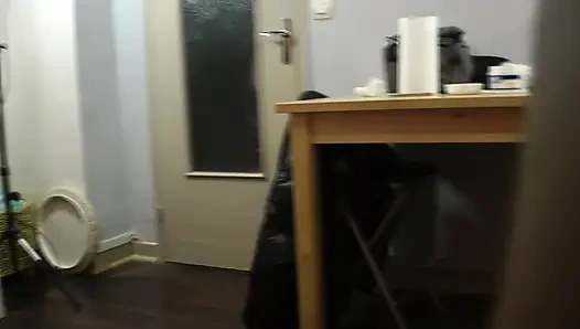 Güzel Siyah Öğrenci Oyuncu Seçimi Yapıyor