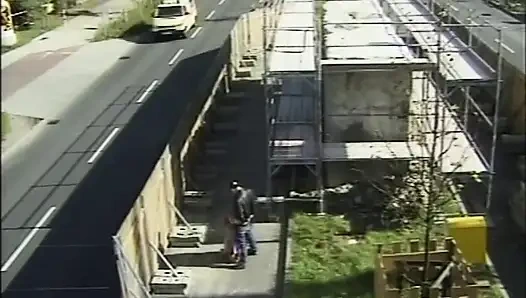 Amateur-MILF auf baustelle gefickt und auf dicke titten von riesigem schwanz kommen