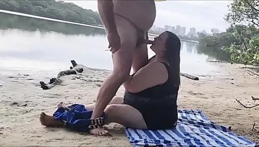 Hampir kepergok ngentot di sungai - exclusive di faphouse