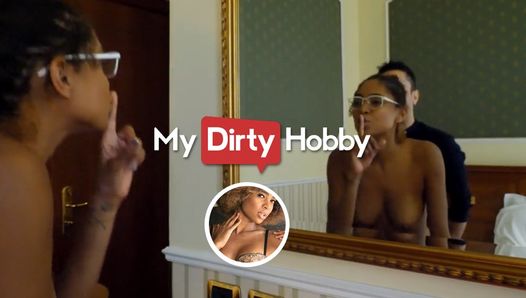 Luna Corazon кастует парней в любительском видео, которые никогда не снимали порно, чтобы увидеть, есть ли у них то, что нужно - mydirtyhobby