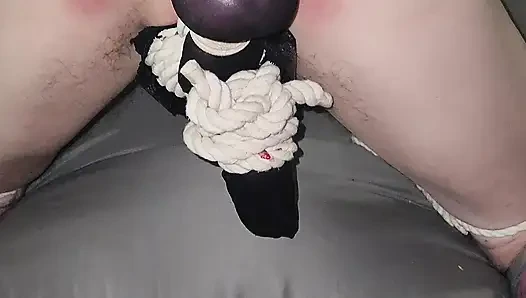 Goode Mädchen CBT Ein Nylon, Ein Paar Seile Und Ballbusting