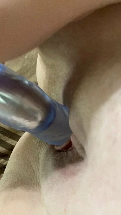I love pleasuring myself
