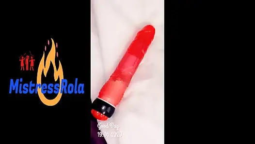 Rola'nın amında ve götünde dildo var ve f