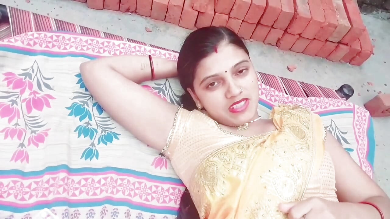 Watching Indian outdoor stepmom take a hot bath makes her stepson go crazy for fucking her