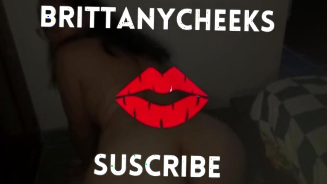 I discover my stepsister doing porn