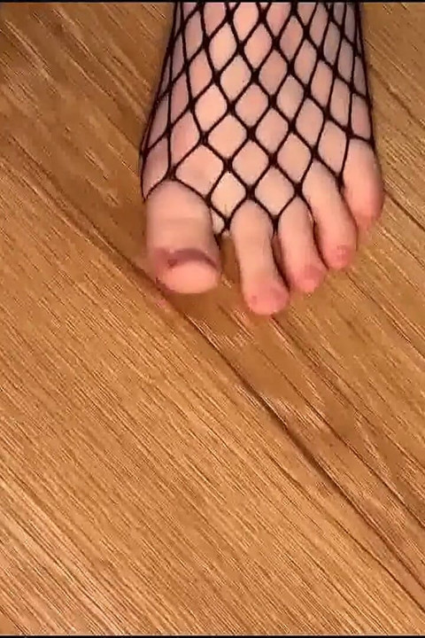 Paradise for Foot Fetishists and Fishnets