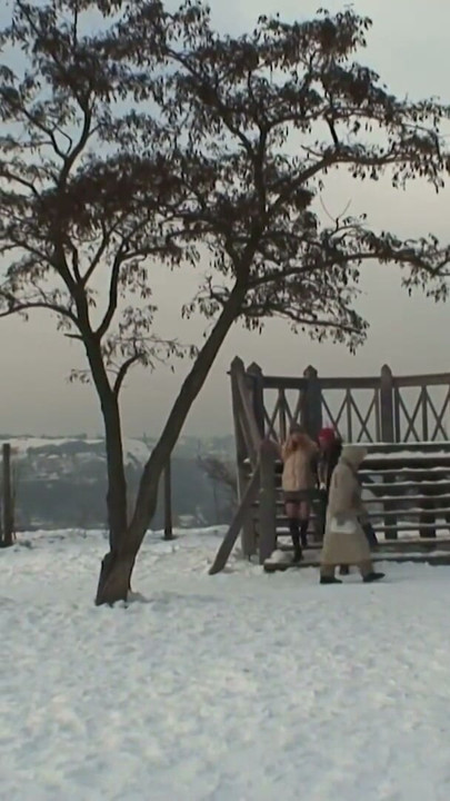 Alt und Jung ficken im Schnee | Clip 2