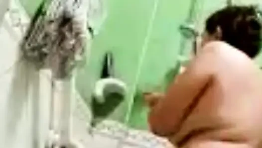 Assy want to taking a bath .she wants yo see my dick