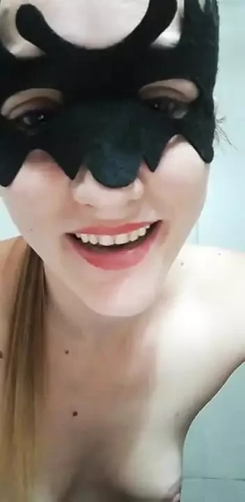 Blowjob dildo dari pirang imut