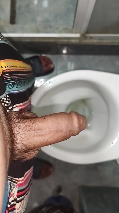 Beautiful Twink Jerks off in a Toilet