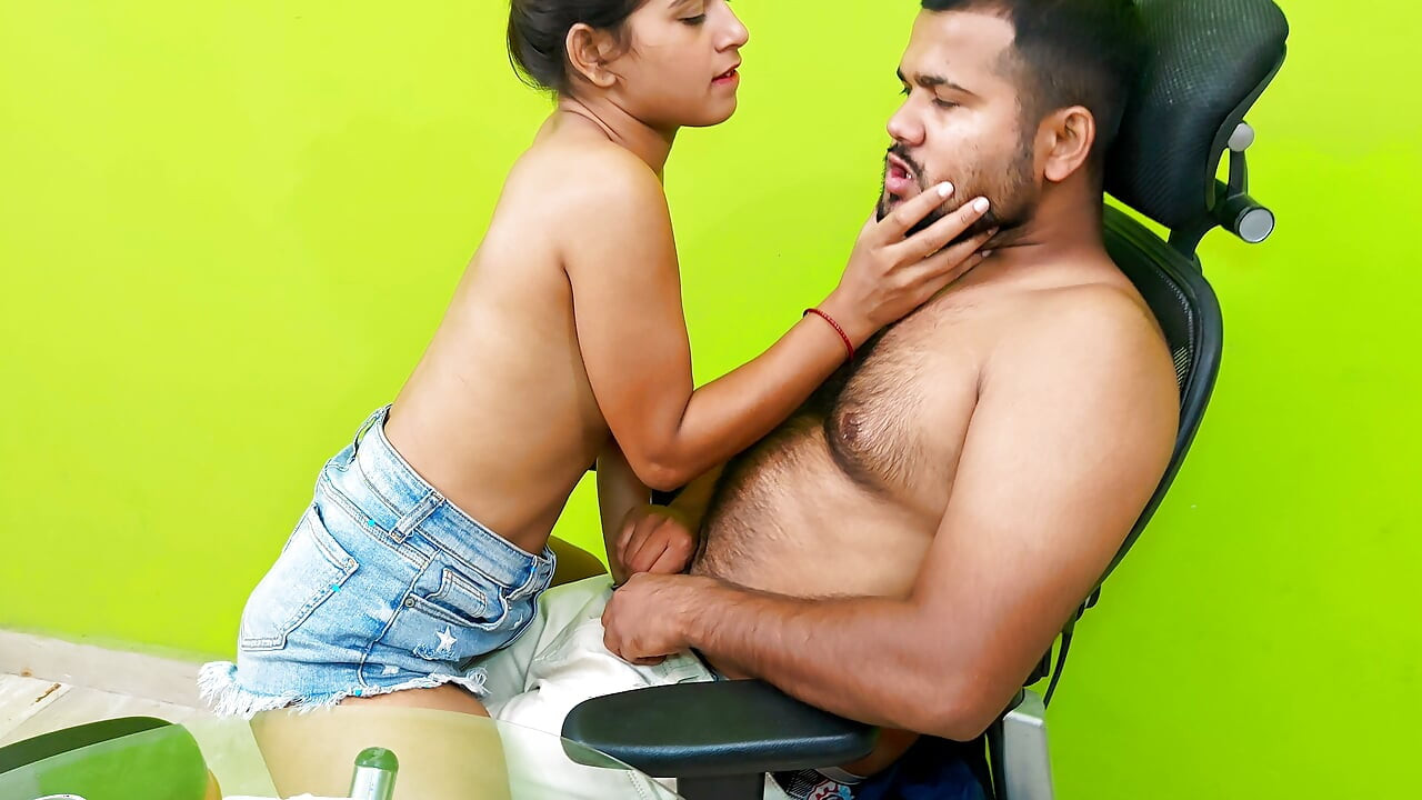 Desi Video Teacher or Student ka Jabardast Sex Video, Chut chatna Indian Hindi Audio ( Mohini )