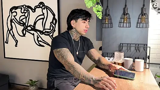 I miss my ex and decide to call her... This is the reunion between Samy Ortiz and Christian Chaux