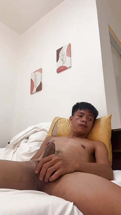 Filipino Twink Gets Hard, Jerking off to Explosive Cumshot