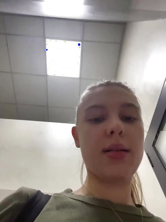 Extreme masturbating in the gym with jucielussie