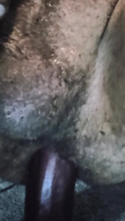 打开并准备好迎接你的鸡巴