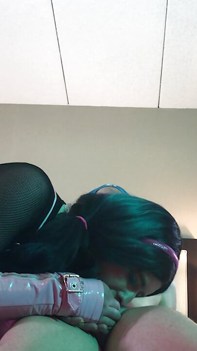 Sexy TS Kelsey Masters Deepthroating Velký péro - kompilace 7