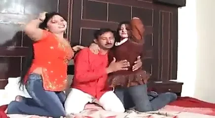 Bahen or bewi ki aik sath chudai