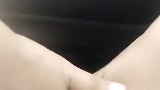 Memek seksi gadis malang ini dicrot di dalam
