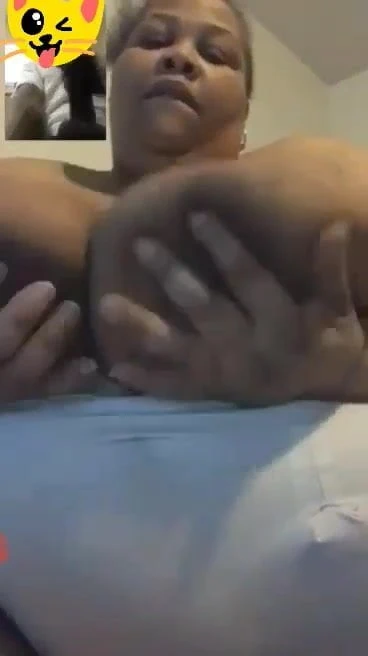 FaceTime with a big titty Ssbbw black granny
