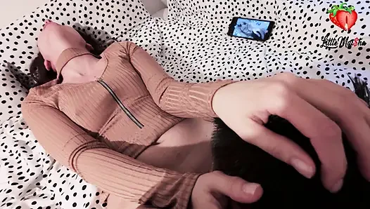 Bu tatlı esmer için iki orgazm - ıslak amcık yalama ve bol boşalma