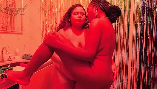 I Got Horny on My Friend and Sucked Her BBW in the Bathroom [camera 1]