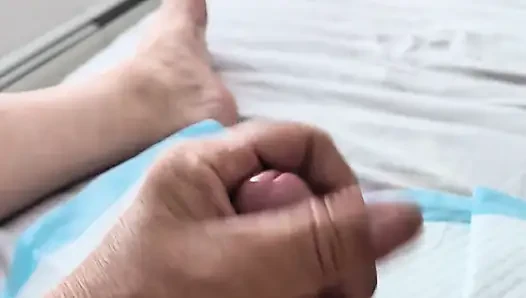 Boşalana kadar yarağıma mastürbasyon yapıyorum