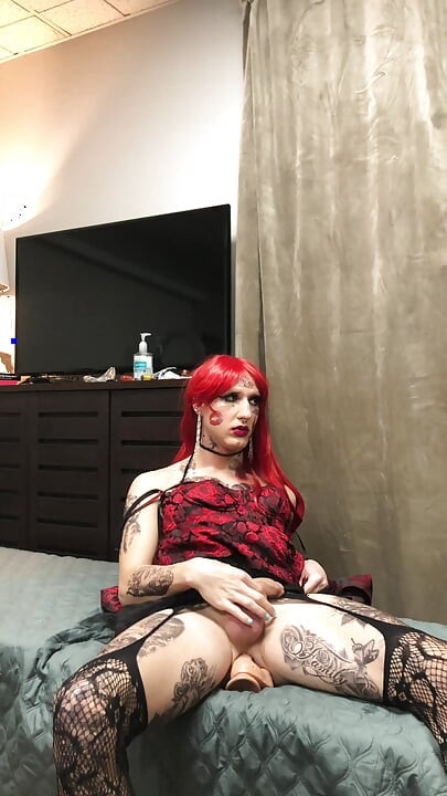 Extremely Hot Tatted Sissy Masturbation