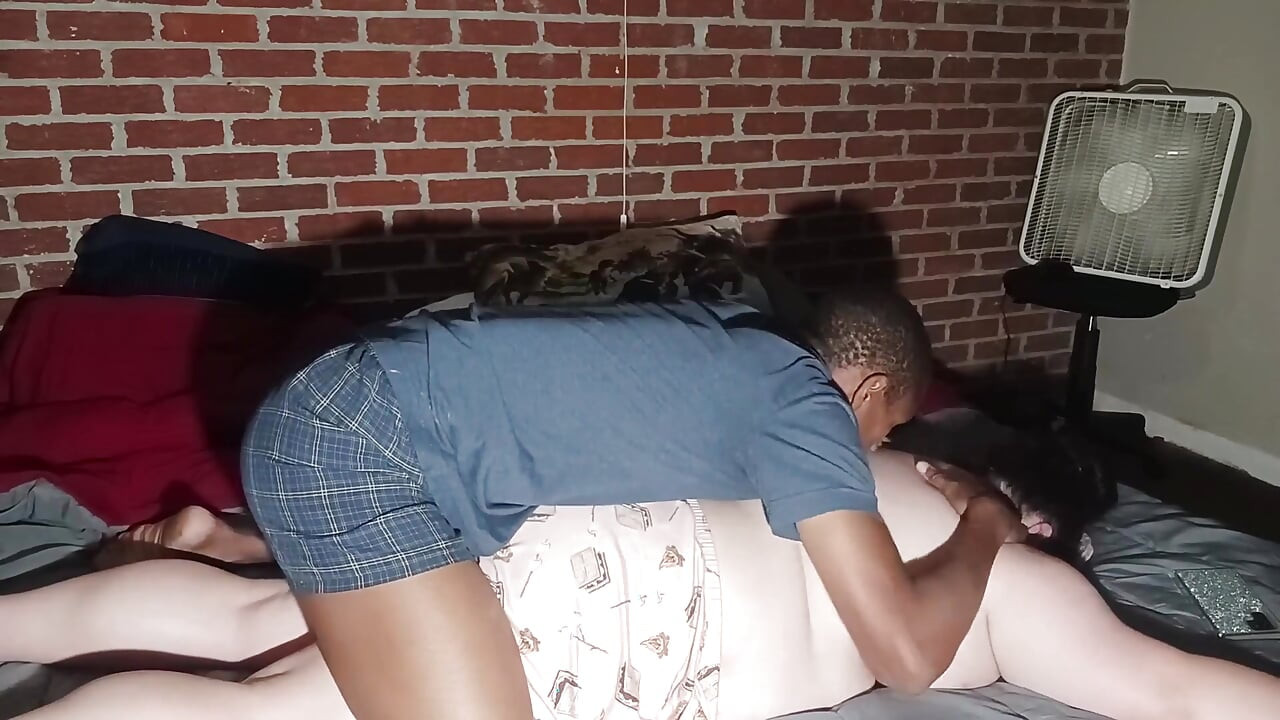 Give Sloppy Lynn a Massage Pt.1
