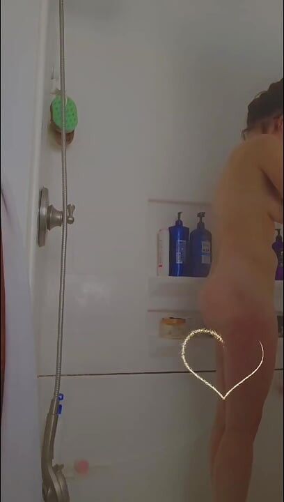 Lilnipclamp Beforeshowertime