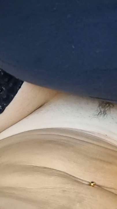 Koca, karısını arkadaşıyla paylaşıyor. Grup MFM. Cuckold. P.O.V. Yeni buluşma. Sahne 2 | Klip 1
