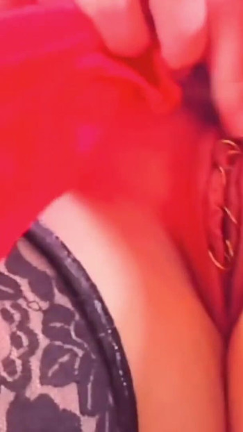 Must-see στιγμή από το "JOI jerk off instructions (Arya Grander) FemDom, Dirty Talk"